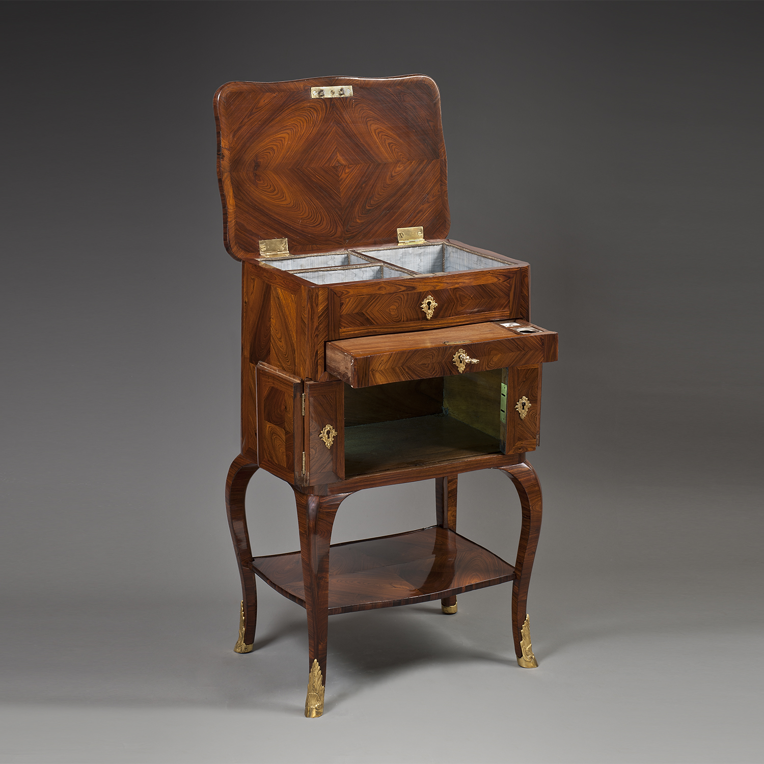 Mobiletto da centro - Bottega Pietro Piffetti
